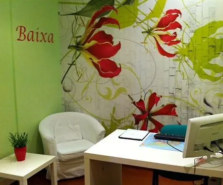 Pensao Flor Da Baixa بيت ضيافة 2*